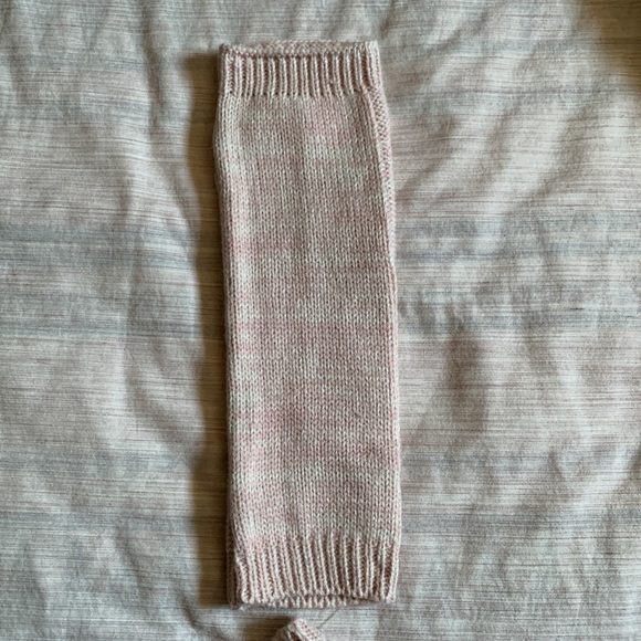 NWT UO embroidered fingerless gloves - Picture 5 of 7